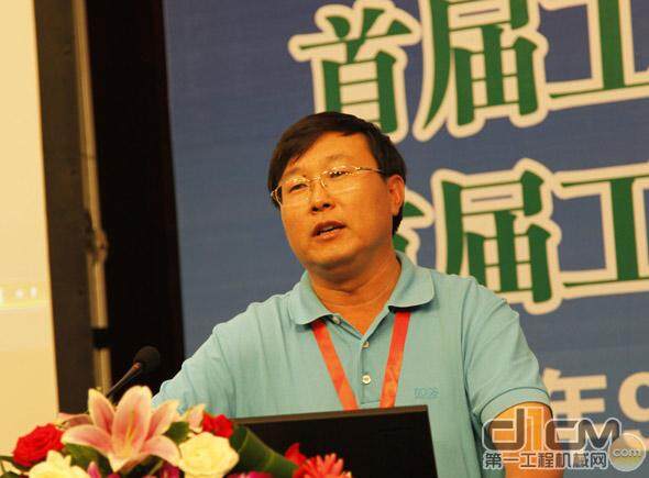 北京天顺长城液压科技有限公司副总经理杨安发言