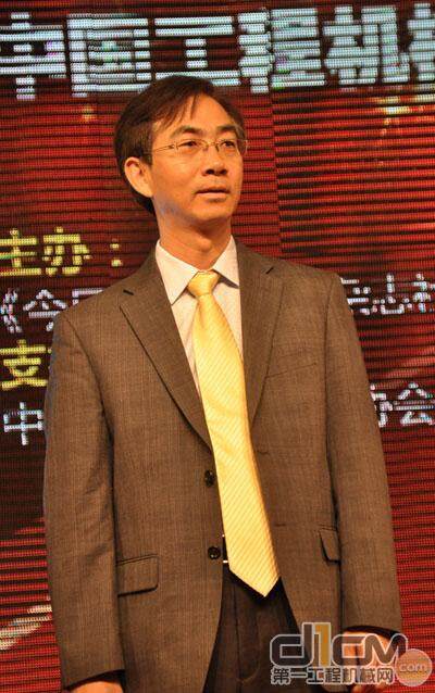 领奖嘉宾：北京恒日工程机械有限公司董事长杨驰升