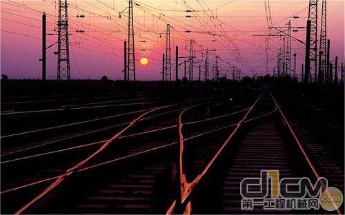 铁路建设将继续推动中国工程机械行业快速发展