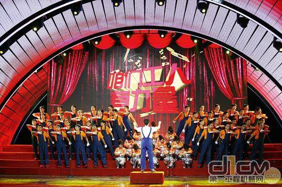 北京桩机党支部带来了“饶舌版”《咱们工人有力量》