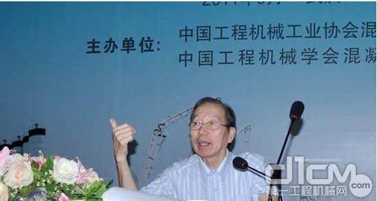 中国工程机械工业协会混凝土机械分会名誉理事长陈润余