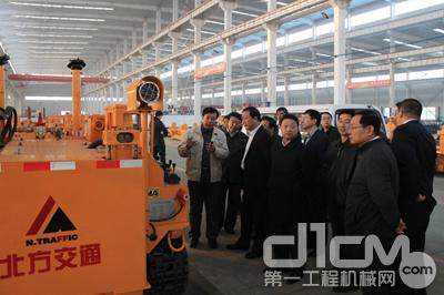 沈阳市副市长吴汉圣等领导一行到集团工业园区参观考察并检查安全生产工作