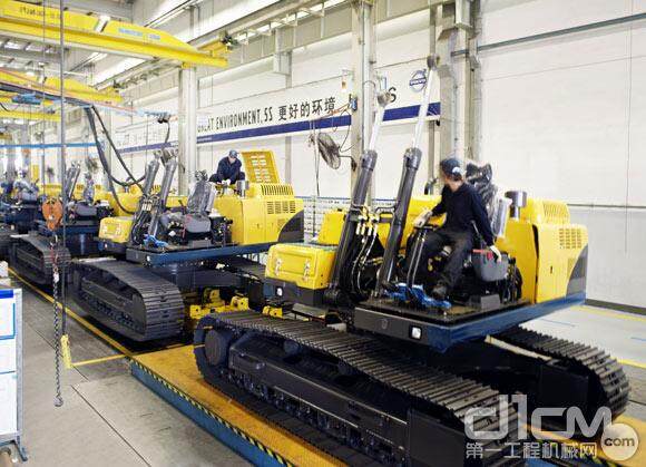 沃尔沃建筑设备（中国）有限公司上海工厂车间