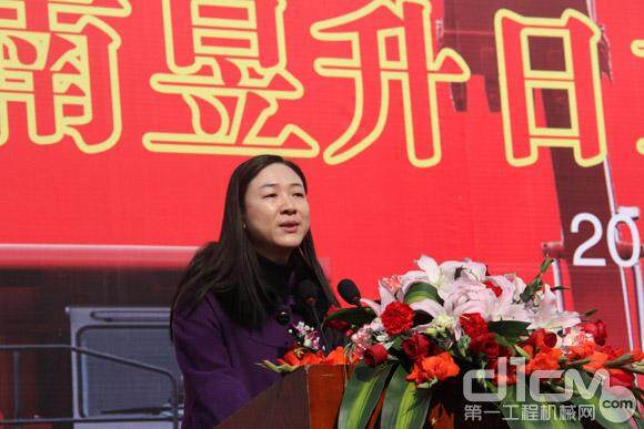 湘潭市商务局副局长于娟女士发表讲话