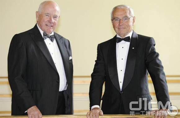 2012年5月24日，商业领袖Dave Ritchie（左）和Brian Canfield正式入选B.C.企业桂冠名人堂 摄影：Gerry Kahrmann