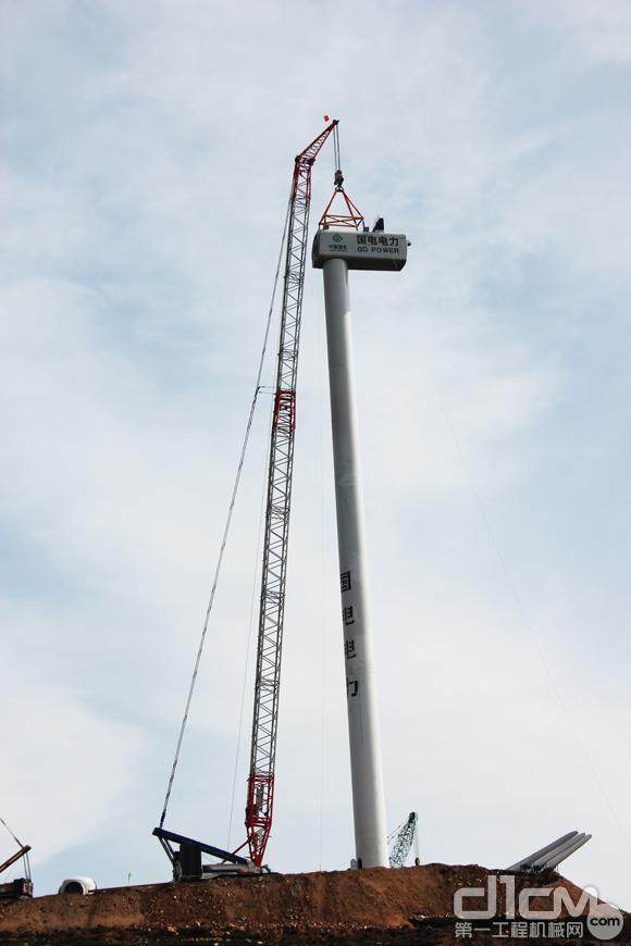 中联重科650吨履带起重机成功吊装3MW风机