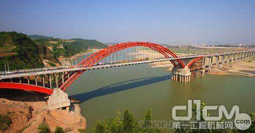汉江大桥建成通车