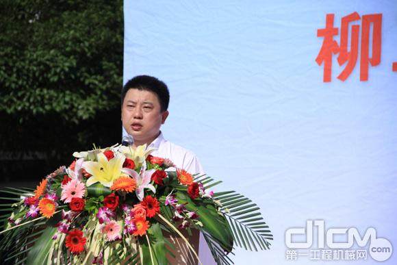 广西柳工机械股份有限公司副总裁余亚军