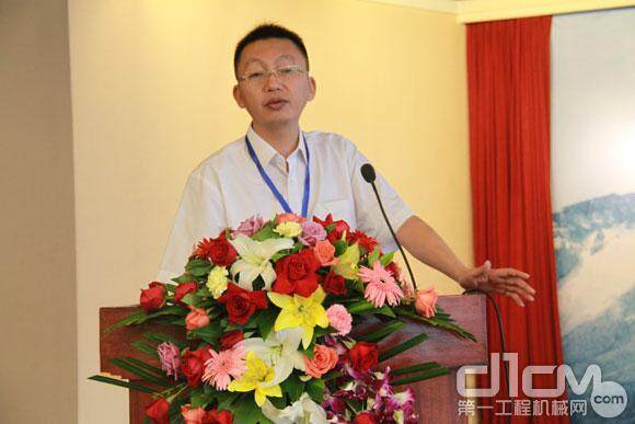 湖南华宇集团副总经理李蕴发表对代理商理性促销和有序竞争的看法