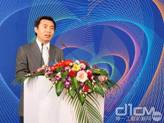 成都市委常委刘超出席易初明通工程机械西部技术支持及再制造中心落成典礼