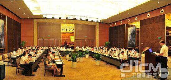 山推2012年国内代理商半年会在重庆召开