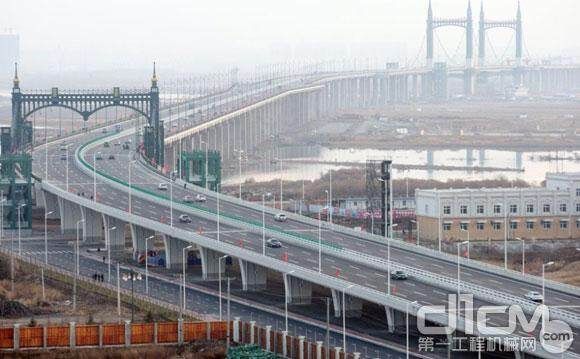 2011年11月6日，阳明滩大桥建成通车（资料图）。