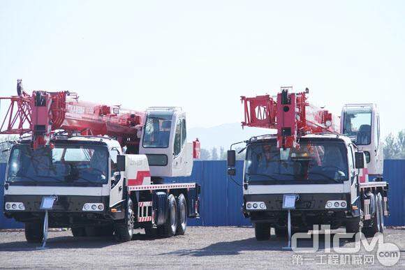 福田雷萨QY25B5汽车<a href=http://news.d1cm.com/list/product_qzjx.shtml target=_blank>起重机</a>