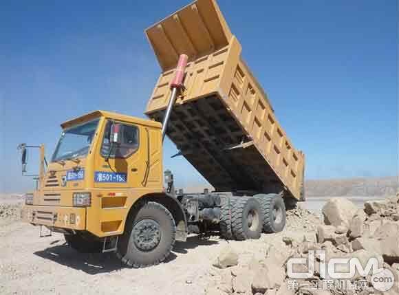 非公路重型自卸车助力新疆五彩湾煤矿开采