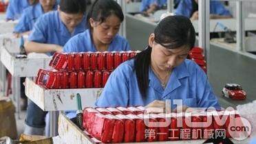 在一沓一沓的订单中，中国成为了世界工厂