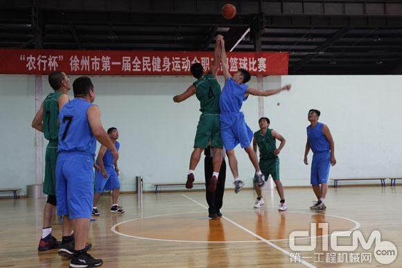 徐工集团代表队获徐州市第一届全民健身运动会职工部篮球比赛冠军