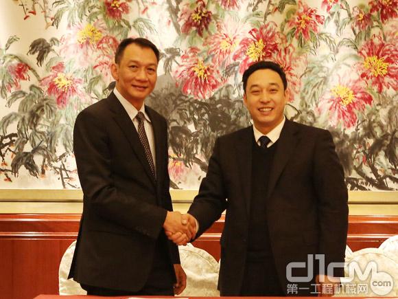 文扬之总经理与河南和胜工程机械有限公司总经理刘建伟