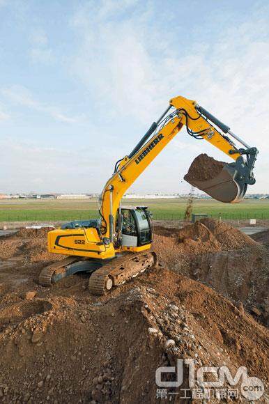 bauma 2013:利勃海尔22吨级R 922履带挖掘机