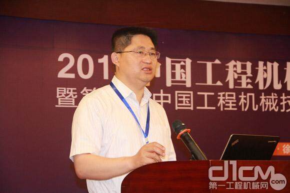 中国人民解放军装甲兵工程学院博士生导师许一围绕《金属表面强化减摩自修复技术》做主题发言