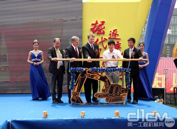 利星行机械集团郑州省际服务中心开业典礼