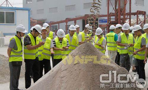 广东省散装水泥主管机构领导实地查看机制砂成品