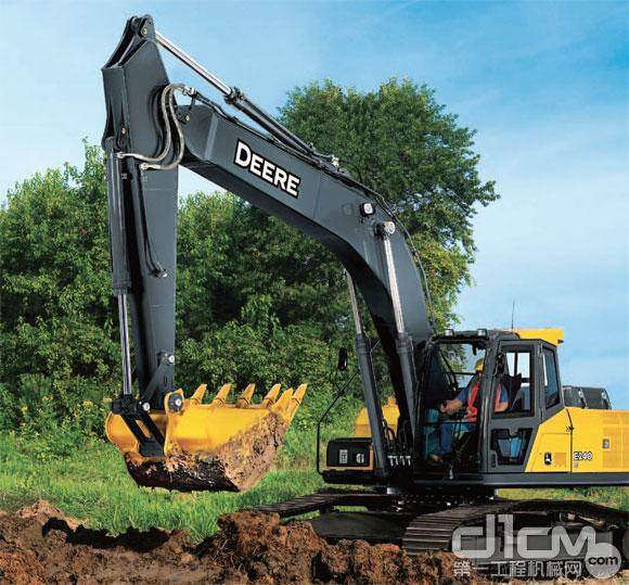 E240型挖掘机