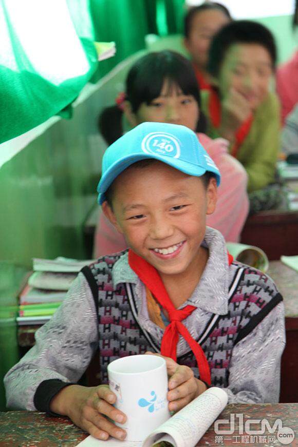 阿特拉斯·科普柯在陕西佳县实现“人人有水”，孩子们绽放笑颜