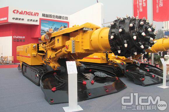 中国常林EBZ160掘进机在常林展台展出