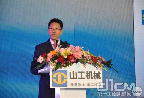 山东山工机械有限公司董事长杨锞宝先生在新品发布会上致辞 