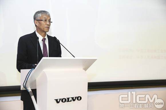 中国工程机械工业协会会长祁俊在第三届“掘战达人”总决赛开幕式上致辞