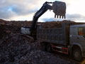 视频：HMK 300 LC挖掘机在乌克兰地区