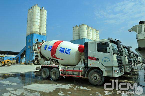 深圳市晟世能源有限公司采购的三一LNG搅拌车