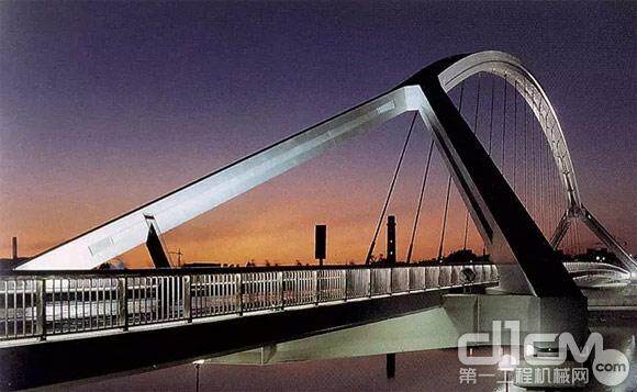 1992年塞维利亚世博会建造的阿拉米罗大桥