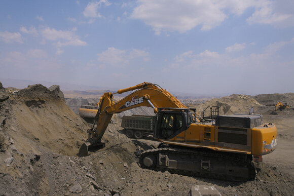 肃北矿的凯斯情怀 凯斯cx800b型大吨位挖掘机性能剖析