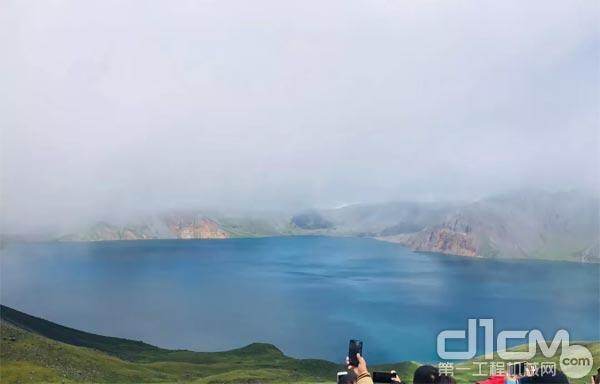 ����ɽ����