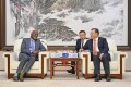 中国铁建党委书记、董事长戴和根与尼日利亚外交部长图加尔举行会谈