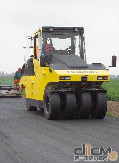 宝马格BW 25 RH型胶轮压路机