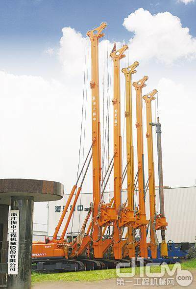 浙江振中工程机械公司生产的液压旋挖钻机