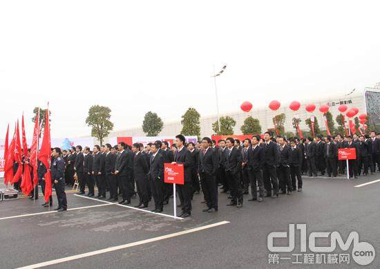 三一起重机1000余名服务工程师将奔赴东北、华北、华东、华中、西南、西北六大战区