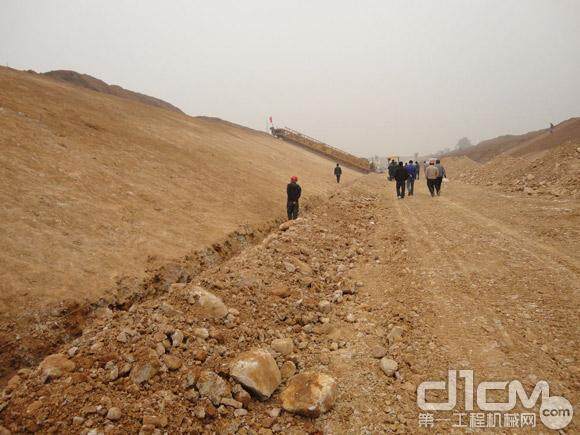 图为：南水北调工程漳古段SG11标项目工地现场