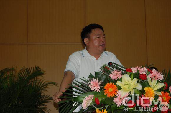 衡阳市市长张自银在签字仪式上致辞