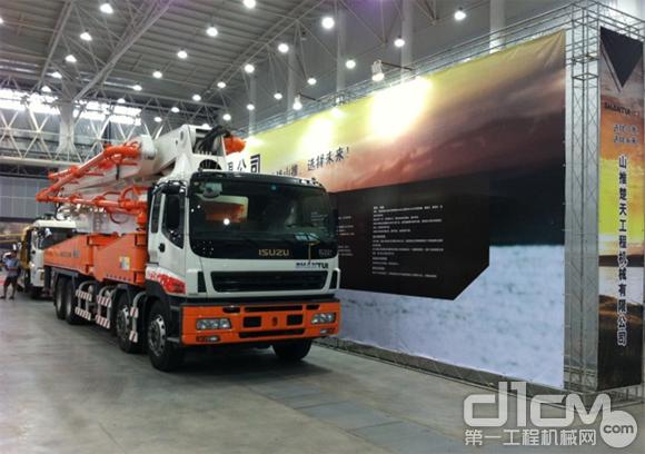 山推产品亮相第13届中国国际机电产品博览会