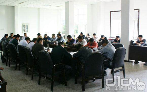 2012泰安岳首1-9月份销售工作总结会议召开
