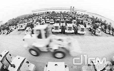 江苏柳工小型工程机械出口量居同行业第一