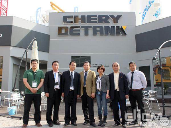 中国驻德国领事陶百良到访奇瑞CHERY DETANK展台