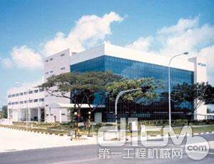 日立建机新加坡公司（现在的日立建机亚太有限公司（Hitachi Construction Machinery Asia and Pacific Pte. Ltd））
