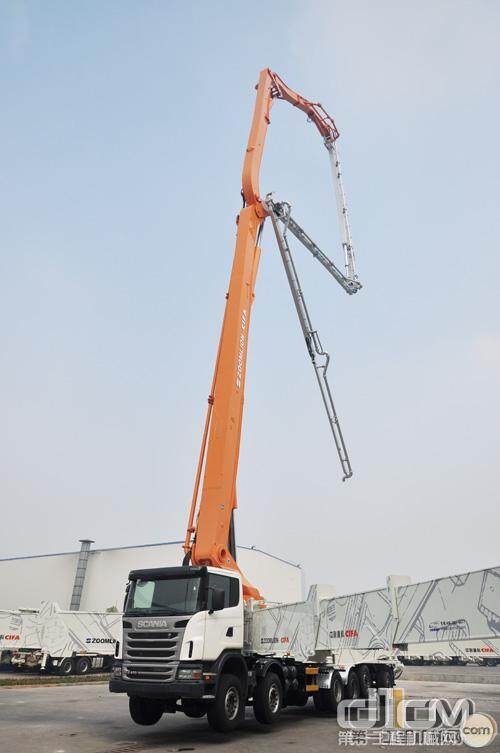 中联重科80米碳纤维泵车实现小批量生产