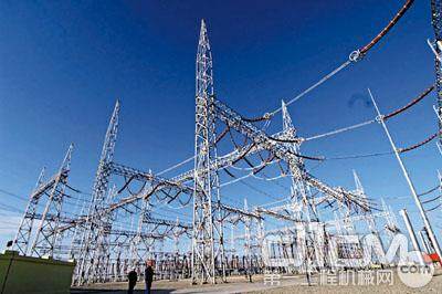 新疆哈密地区的煤电、风电资源送往河南负荷中心地区，将西部资源优势转化成经济优势，促进西部大开发
