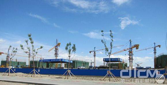 徐工塔机为克拉玛依城市建设建功献力