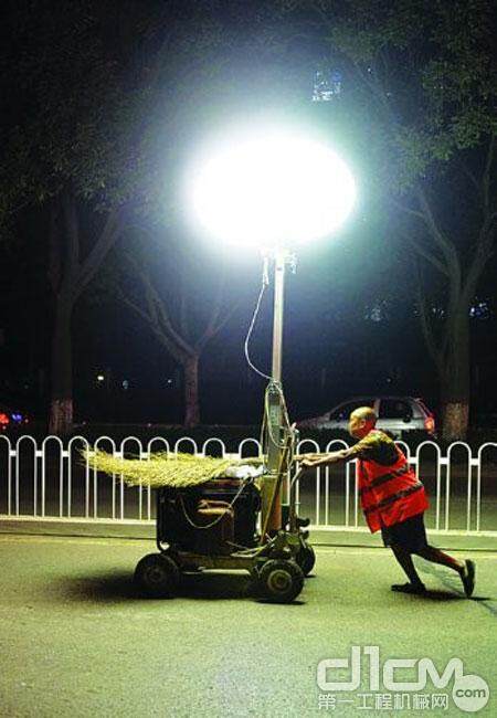流动氙气照明灯随时随地为路面铺装检测提供光源